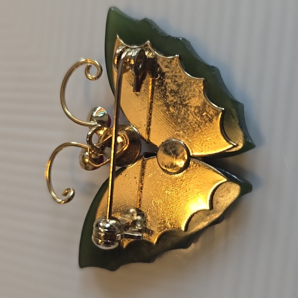Vintage Jade & Coral Butterfly Pin - Picture 4 of 5